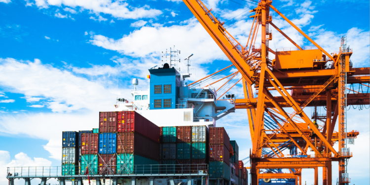 Streamlining Supply Chains: An overview on a way to simplify logistics operations.