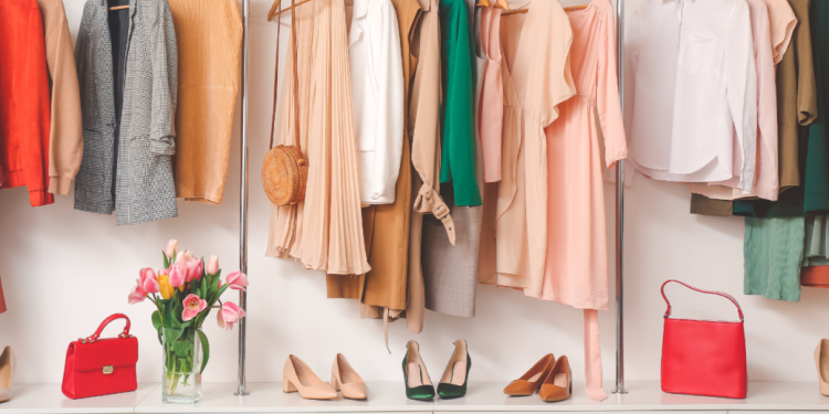 “Discover the Top 10 Fashion Essentials for a Trendsetting Wardrobe”